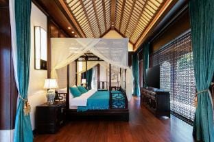 奢华亚龙湾六居千万家具KTV台球泳池别墅 Villa in Sanya