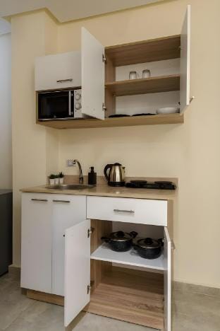 Nomad Compact Studio,Mokkatam by Travelholic Apartment in Cairo Governorate