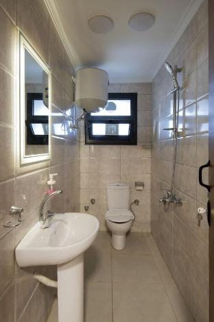 Rooftop Studio AUC,New Cairo by Travelholic Apartment in New Cairo City