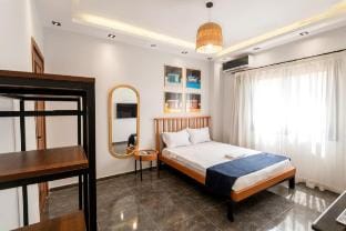 Compact Studio(Queen),AUC,NewCairo by Travelholic Apartment in New Cairo City
