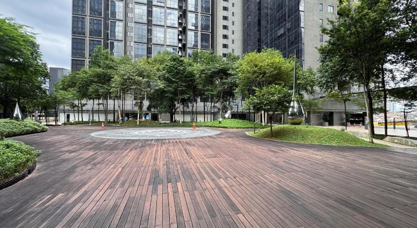 Retreat Stay Icon City Centre of PJ (2-5 paxs) Hotel in Petaling Jaya
