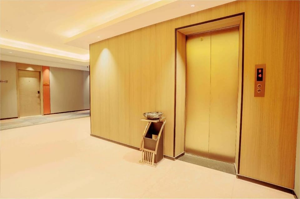 Borman Hotel Foshan Longjiang Convention and Exhibition Hotel in Guangzhou