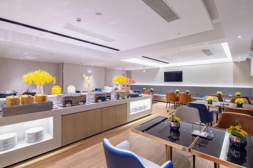 Echarm Hotel Kunming New Luosiwan New Asia Sports City Hotel in China
