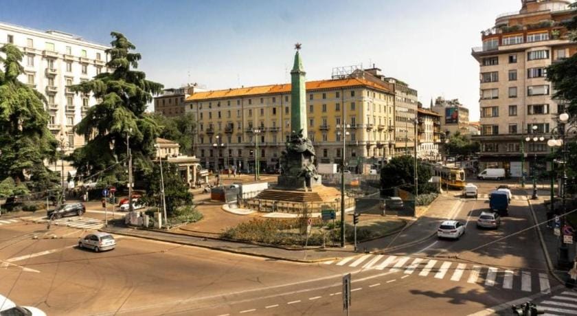 Family comfort near Duomo, with a Parking in front Apartment in Milan
