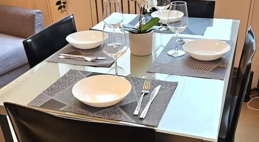 Family comfort near Duomo, with a Parking in front Apartment in Milan