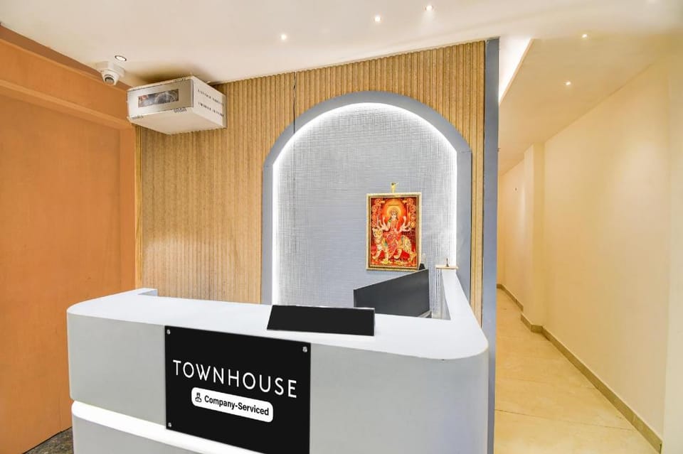 Super Townhouse Bairhana Road Prayagraj Hotel in Uttar Pradesh