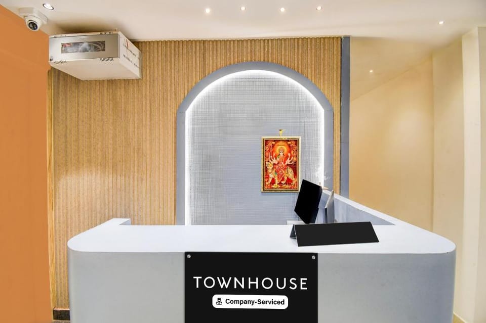 Super Townhouse Bairhana Road Prayagraj Hotel in Uttar Pradesh