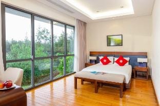 Villa 5 Deluxe - The Ocean Villa Da Nang Villa in Hoa Hai
