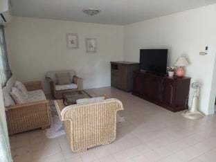 Seabreeze Garden House Vacation rental in Chon Buri Changwat