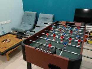 dotMy Homestay Kluang 15pax-4 room,a/gate,NETFLIX  Vacation rental in Johor