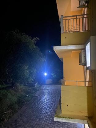 Tranquil Stay - Mountain View, 2BHK Flat Apartment in Canacona