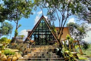 Yellow Hill Leisure Resort, Bamban, Tarlac, PH Vacation rental in Central Luzon