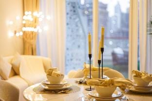 Elegant 2BR with Burj Khalifa And Lake view Vacation rental in Dubai