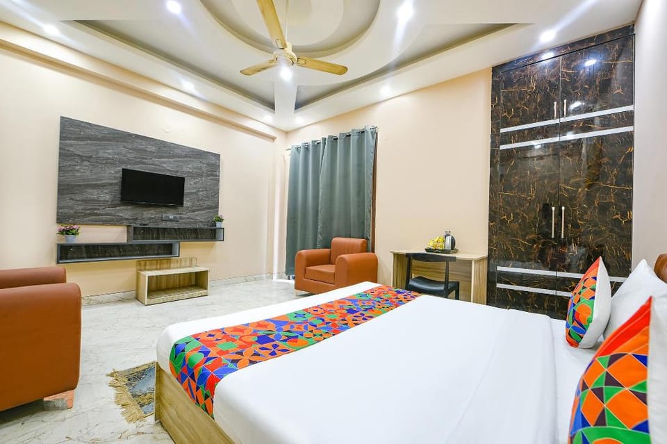 Via Vibe Hotel in Noida
