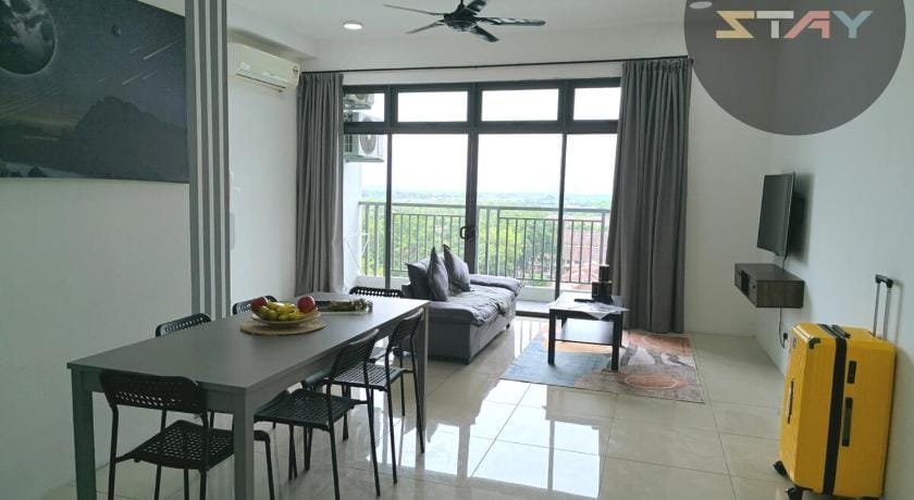 B 8Scape Pool View Family Suites Netflix By STAY Apartment in Johor Bahru