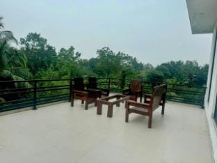 Pearl White Residency-Villa Villa in Central Province