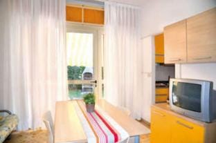 Comfortable holiday apartment for 5 people only 100mt from the beach Apartment in Friuli-Venezia Giulia