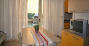 Renewed and fully equipped apartment for 6 people close to the beach Apartment in Friuli-Venezia Giulia