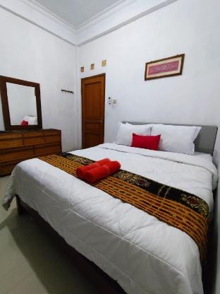Kadipiro Homestay Vacation rental in Special Region of Yogyakarta