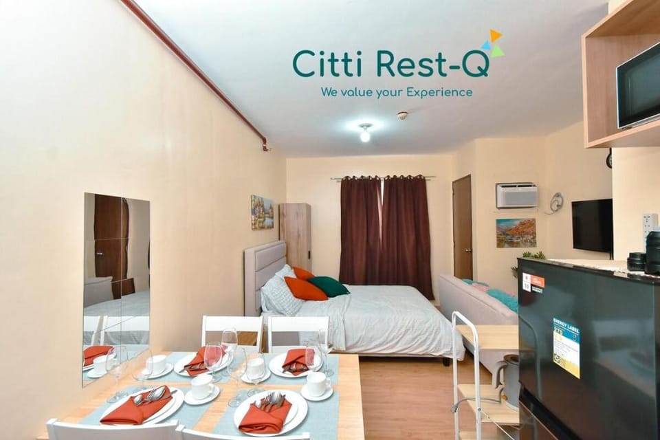 Free Wifi (Hermosa by Crown Asia) CRQ-2 Apartment in Las Pinas