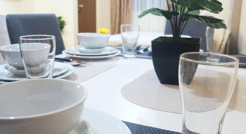 Free Wifi (Hermosa by Crown Asia) CRQ-2 Apartment in Las Pinas