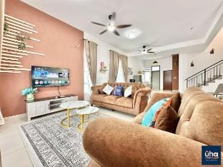 Pearls Suite.TmnImpianEmas@4BR Stadium Arena Emas Vacation rental in Johor Bahru