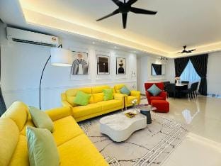 Oasis Seaview 4BR unit at R&F Seine Region by ANJU Apartment in Johor Bahru