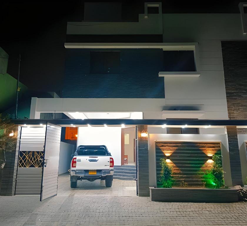 Roomi Rezidor Guest House Hotel in Karachi