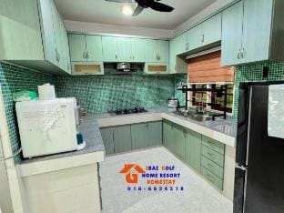Ibai Golf Home Resort Homestay Kuala Terengganu Vacation rental in Terengganu, Malaysia