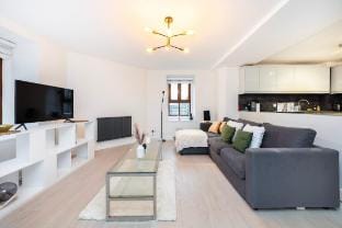 Lavish 1 BR Apartment Near Tottenham Stadium Apartment in City of Westminster