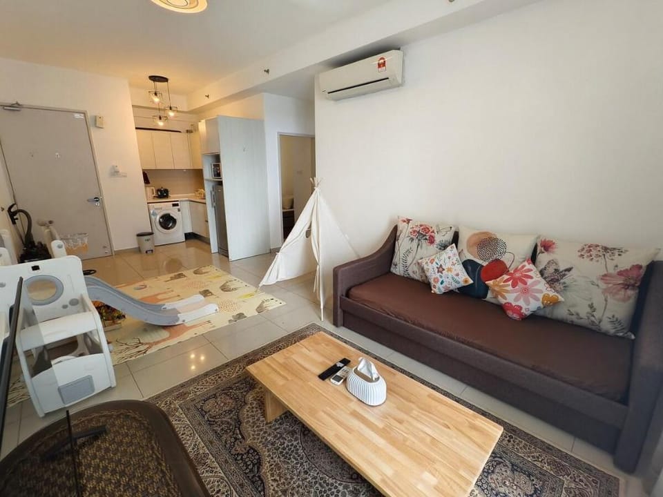 Supercozy kids-theme #6 Walk to i-City Park & Mall Apartment in Selangor, Malaysia