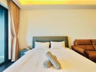 R&F Beachside Cozy Bedroom by XinAn Vacation rental in Johor Bahru