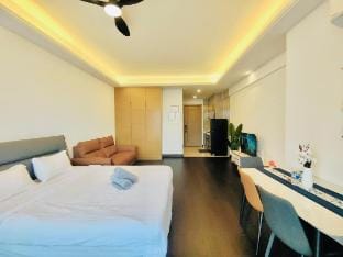 R&F Beachside Cozy Bedroom by XinAn Vacation rental in Johor Bahru