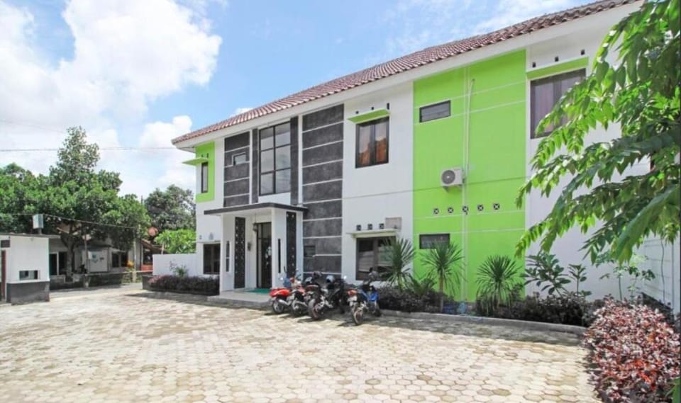 Greenhouse Exclusive Tegalwaras Hotel in Special Region of Yogyakarta