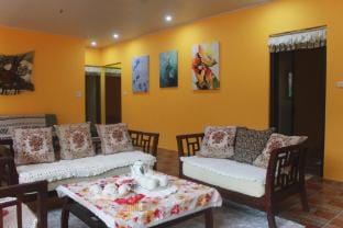 Hoa Hải Đường 4PN Ba Vì Farm Stay in Laos