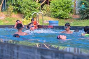 Hoa Hải Đường 4PN Ba Vì Farm Stay in Laos