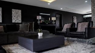 4BR Unique Black Apt | 5 Mins To Eko Convention Vacation rental in Lagos