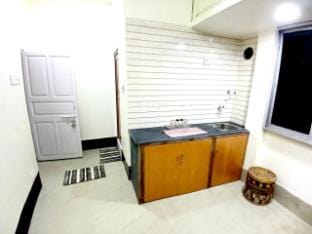 Studio room near Quest Mall Vacation rental in Kolkata