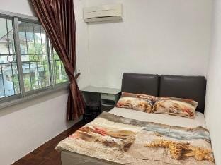 PetsWelcome:4RoomPadunganTerrace Vacation rental in Kuching