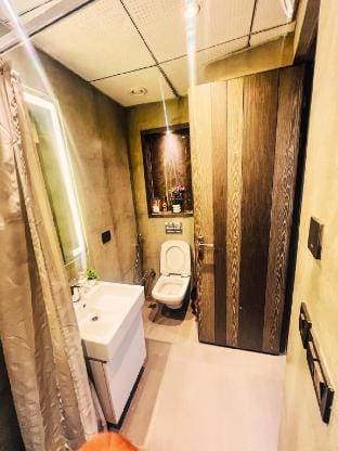 Enjoy elegant city view Apartment in Noida