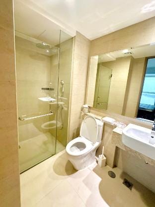Cozy Hideaway Gold Coast Sea View Apartment Apartment in Jakarta