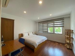 R301 - 2BR apt with bath-tub in Tay Ho Vacation rental in Laos