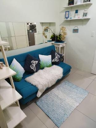 Blue Haven 1 Bedroom Condo w/balcony 1909 Vacation rental in Makati