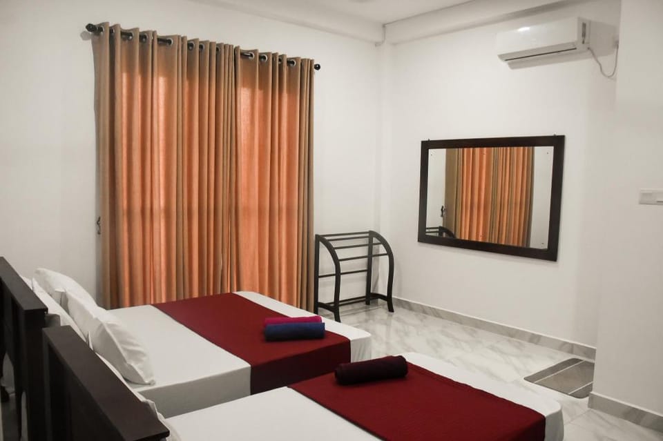 The Regent Grand Hotel - Galle Face Hotel in Colombo