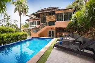 Idyllic 3BR Pool Villa Hillside near Big Buddha Villa in Chalong