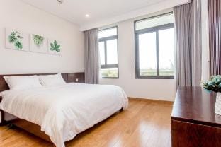 Danang 2bed Ocean Apartment w resort pool Apartment in Hoa Hai
