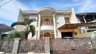 RADISSA HOMESTAY BANDUNG Vacation rental in Parongpong
