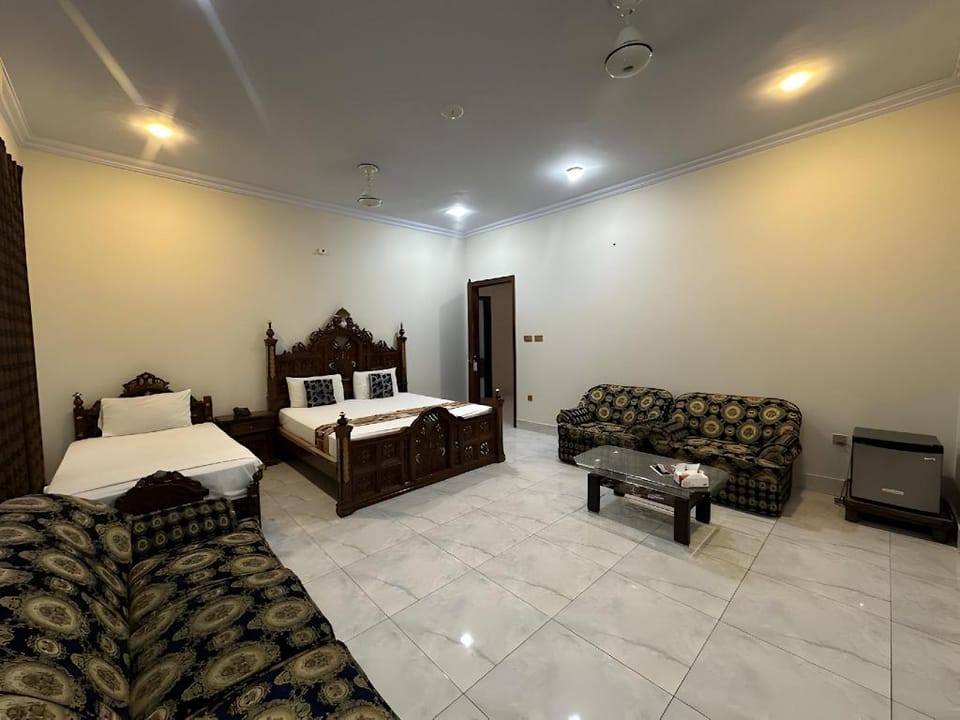 Five Star Inn Guest House Hotel in Sindh