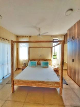 SeaEstar Ocean beach apartment in Kikambala Apartment in Kenya