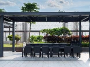 Floral Bay, Room 4503A, Three-Bedroom Family Unit with Three Views of the Sea, Two Bathrooms Villa in Johor Bahru
